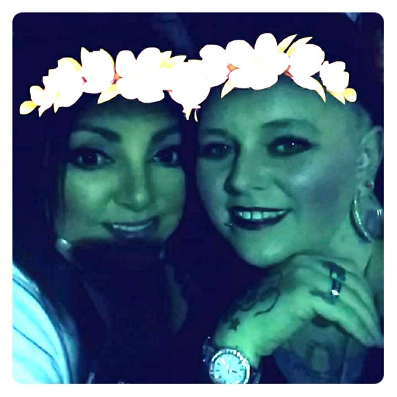 Meet your Posher, Debi - Picture 1 of 1